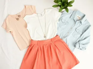 Szary salon – jakie zasłony będą najlepsze do szarych ścian?